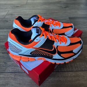 Size 8.5 - Nike Air Zoom Vomero 5 Total Orange